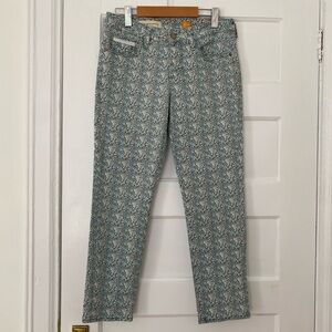 Anthropologie Pilcro and the Letterpress ditsy floral cute cropped jeans